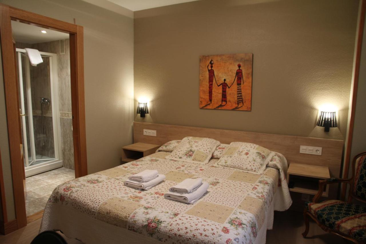 Hostal Acella Pamplona Exterior foto